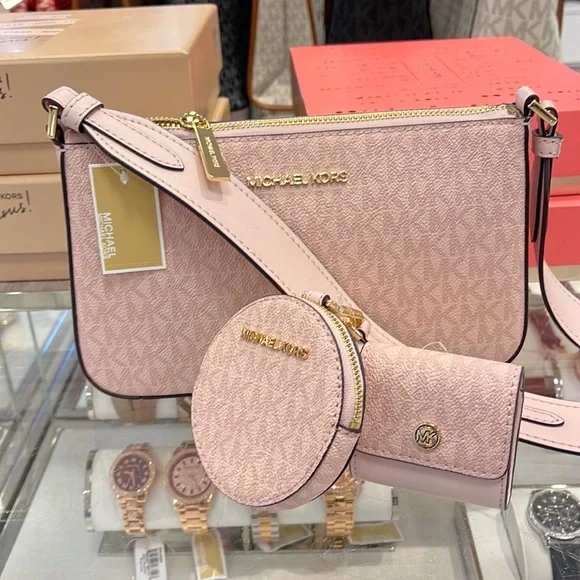 大人気★Michael Kors★JET SET TRAVEL TECH CROSSBODY Michael Kors Jet Set Travel Small Leather Crossbody Bag Tech